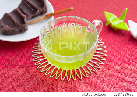 冷綠茶與日式甜點 128788655