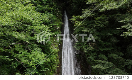 Shasui Falls (aerial view) - Yamakita-cho, Minamiashigara-gun, Kanagawa Prefecture, Japan Shasui Falls (aerial view) - Yamakita-cho, Minamiashigara-gun, Kanagawa Prefecture, Japan 128788740