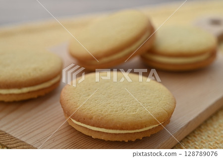 Beard Papa 薄餅三明治 - 派奶油泡芙口味 Beard Papa 薄餅三明治 - 派奶油泡芙口味 128789076