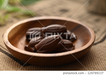 富士屋杏仁巧克力 富士屋杏仁巧克力 128789137