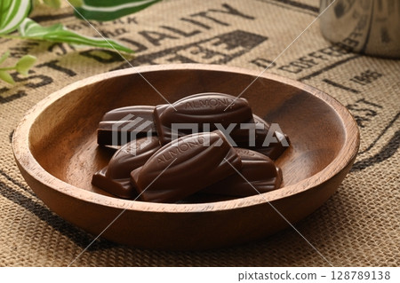 Fujiya Almond Chocolate Fujiya Almond Chocolate 128789138