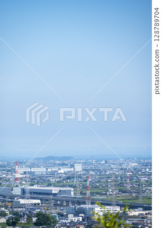 7月，江之島綜合運動公園觀景台的景色[神奈川縣伊勢原市] 128789704