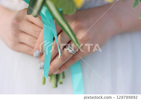 Summer wedding photo 2 128789892