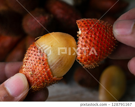salak fruit,salacca zalacca or snake fruit exotic tropical fruits. salak fruit,salacca zalacca or snake fruit exotic tropical fruits. 128791167