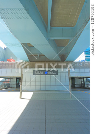 Scenery of Yurikamome Shinbashi Station, Minato Ward, Tokyo 128793198