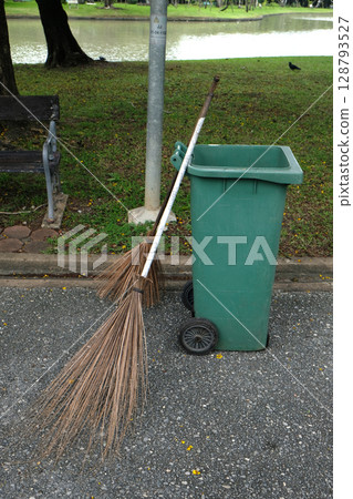 brooms, scoops and trash cans brooms, scoops and trash cans 128793527