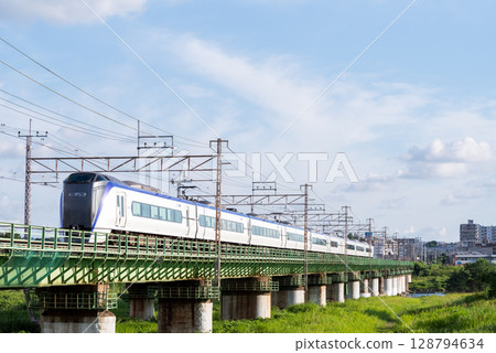 [Chuo Line] Limited express train passing over Tamagawa Bridge 128794634