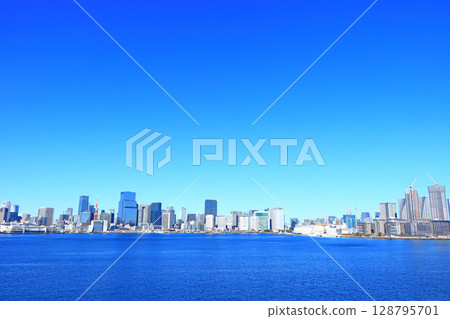東京港區、東京城市景觀與東京鐵塔風景 128795701