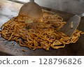 做炒麵 128796826