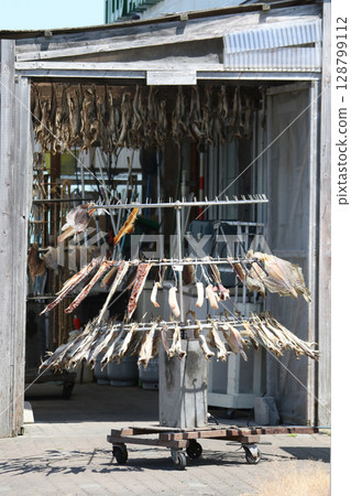 旋轉式魚乾生產機 電動魚乾生產機 魚乾 隔夜烘乾 128799112