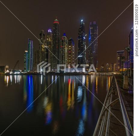 Night mosque in Dubai Marina 128800819