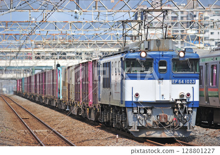 東海道線 平塚 JR 貨運 EF64-1023（愛知縣） 128801227