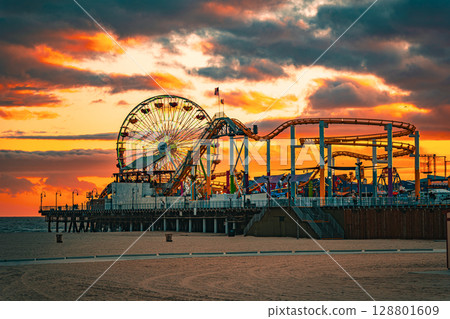 USA Los Angeles cityscape and sunset Santa Monica USA Los Angeles cityscape and sunset Santa Monica 128801609