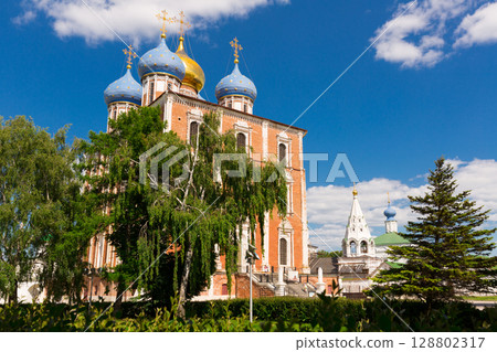 Ryazan Kremlin with Assumption Cathedral, Russia Ryazan Kremlin with Assumption Cathedral, Russia 128802317