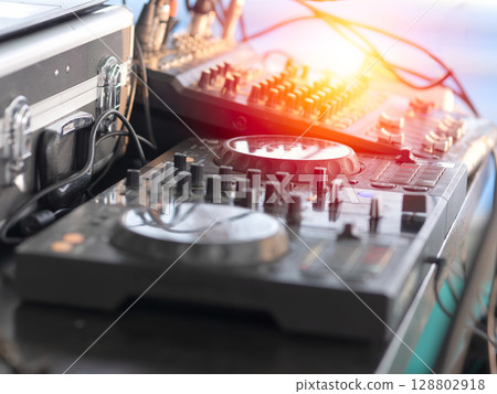 Tropical Beach Party DJ at Sunset Tropical Beach Party DJ at Sunset 128802918