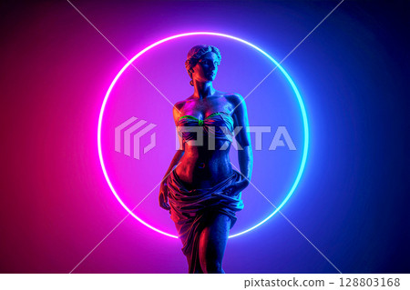 Roman-era statue wearing a colorful bikini Roman-era statue wearing a colorful bikini 128803168