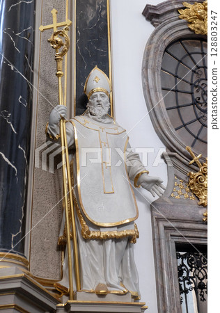 Saint Otto von Bamberg statue on the Provost altar in Wurzburg Cathedral dedicated to Saint Kilian, Bavaria, Germany 128803247