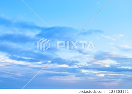 Sky Replacement Low Horizon Grey Cloud. 128803321