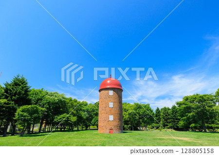 筒倉和藍天 筒倉和藍天 128805158