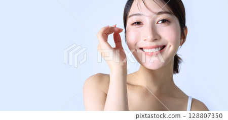 女性肖像美女形象 128807350