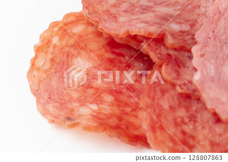 薩拉米香腸切片特寫 128807863