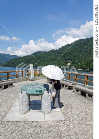Yagisawa Dam, Lake Tone Observation Deck, Woman with Parasol 128808063