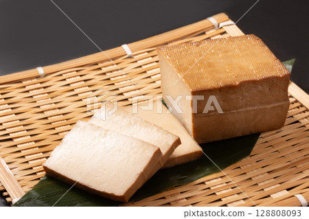 燻豆腐（遠野產大豆、櫻桃木片） 128808093