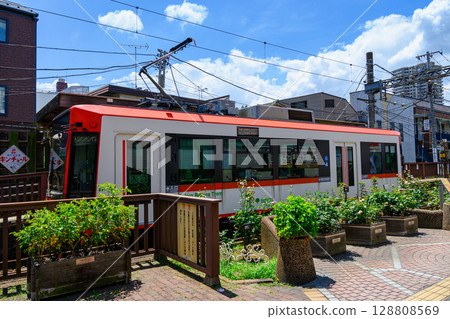 Tokyo Sakura Tram (Toden Arakawa Line) Minowabashi Station 128808569