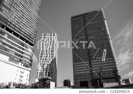 Tokyo Redevelopment Skyscrapers and cranes around Shibuya Station 2025.06 c-5 monochrome 128809025