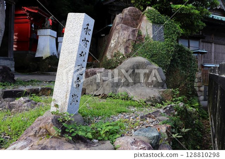 Mekari 神社 Mekari 電池遺跡 128810298