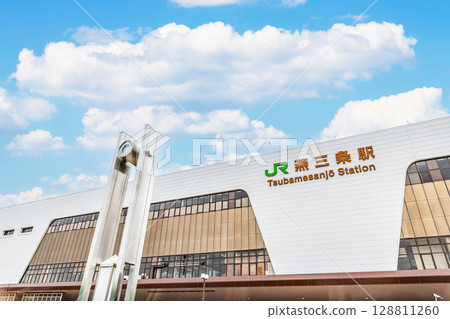 JR Tsubame-Sanjo Station on a sunny day in Sanjo City, Niigata Prefecture 128811260