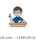 老師在講台上授課_Polo衫 128812618