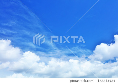 夏天藍天和雲彩 128813584