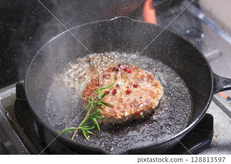 Hamburg steak Hamburger Meat dish Hamburger set Hamburg steak Hamburger Meat dish Hamburger set 128813597