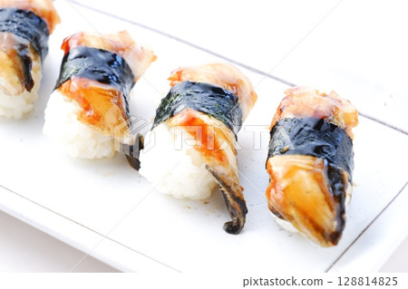 鰻魚握壽司 - 豐盛美味的鰻魚握壽司 128814825