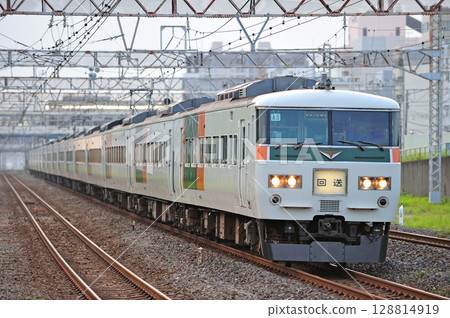 東海道本線平塚站 JR東日本185系列A3列車（大宮站）停駛 128814919