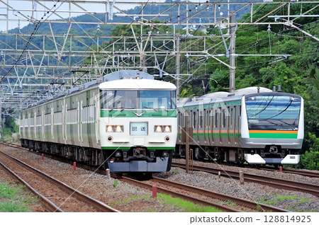 東海道線二宮～神津 JR東日本185號B2列車（大宮）停駛 128814925