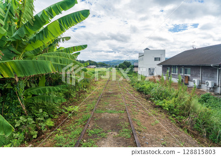 Former JNR Kurayoshi Abandoned Railway Track 128815803