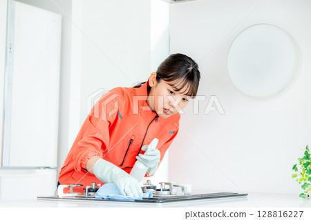 管家女廚房 128816227
