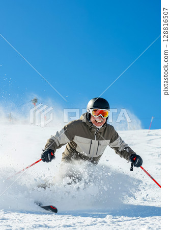 Active senior skiing 128816507