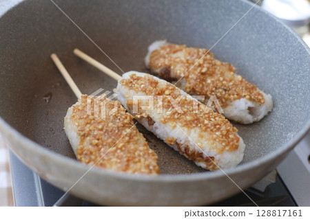 製作五平麻糬 製作五平麻糬 128817161