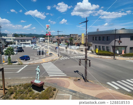 The main street of Yanagawa in Date City, Fukushima Prefecture, continues to experience the hottest weather in Japan 128818533