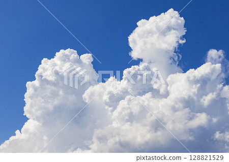 Cumulonimbus Cloud Cumulonimbus Cloud 128821529