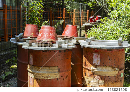 Fire water bucket 128821808