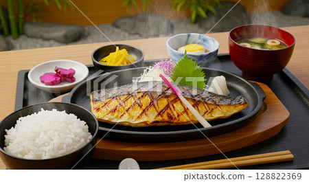 美味的烤魚套餐 128822369