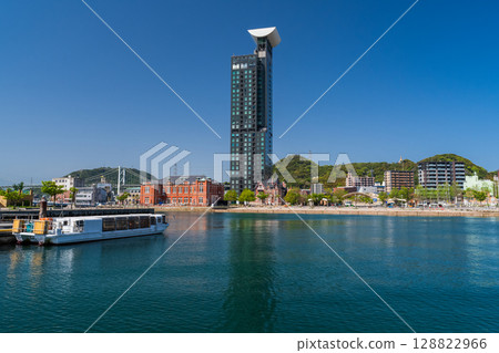 <Fukuoka Prefecture> Mojiko retro townscape 128822966