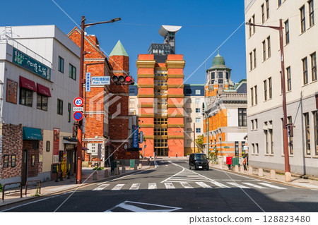 <Fukuoka Prefecture> Mojiko retro townscape 128823480