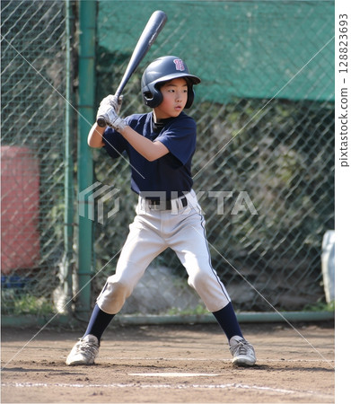 棒球和男孩 128823693