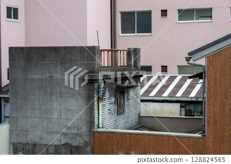 An old and very beautiful building in Nagoya, Aichi Prefecture, Japan An old and very beautiful building in Nagoya, Aichi Prefecture, Japan 128824565