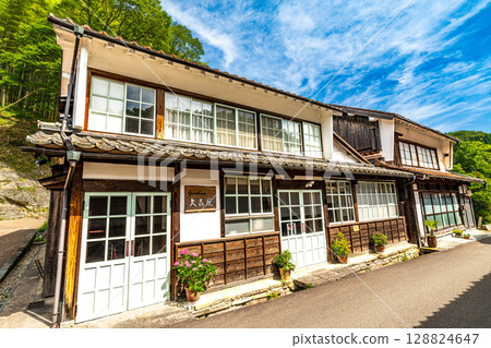 [World Heritage Iwami Ginzan Silver Mine Site and its Cultural Landscape] [Important Preservation] Omori Ginzan Silver Mine - Scenery of Omoriza Theatre in early summer, Oda City, Shimane Prefecture 128824647